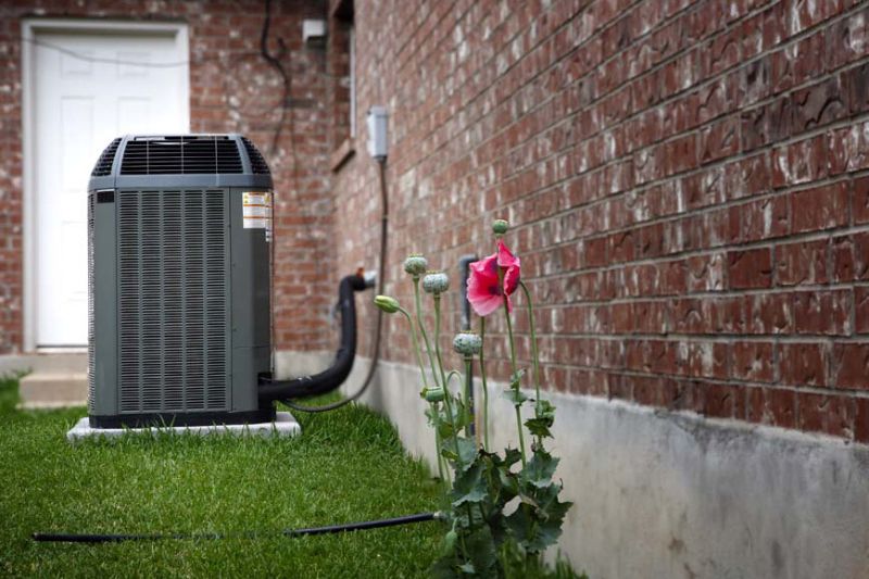Image of AC unit. What Is the Difference Between Single-Stage and Variable-Speed ACs?